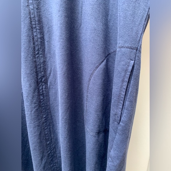 PURE ESSENCE - Picture 2 of 9